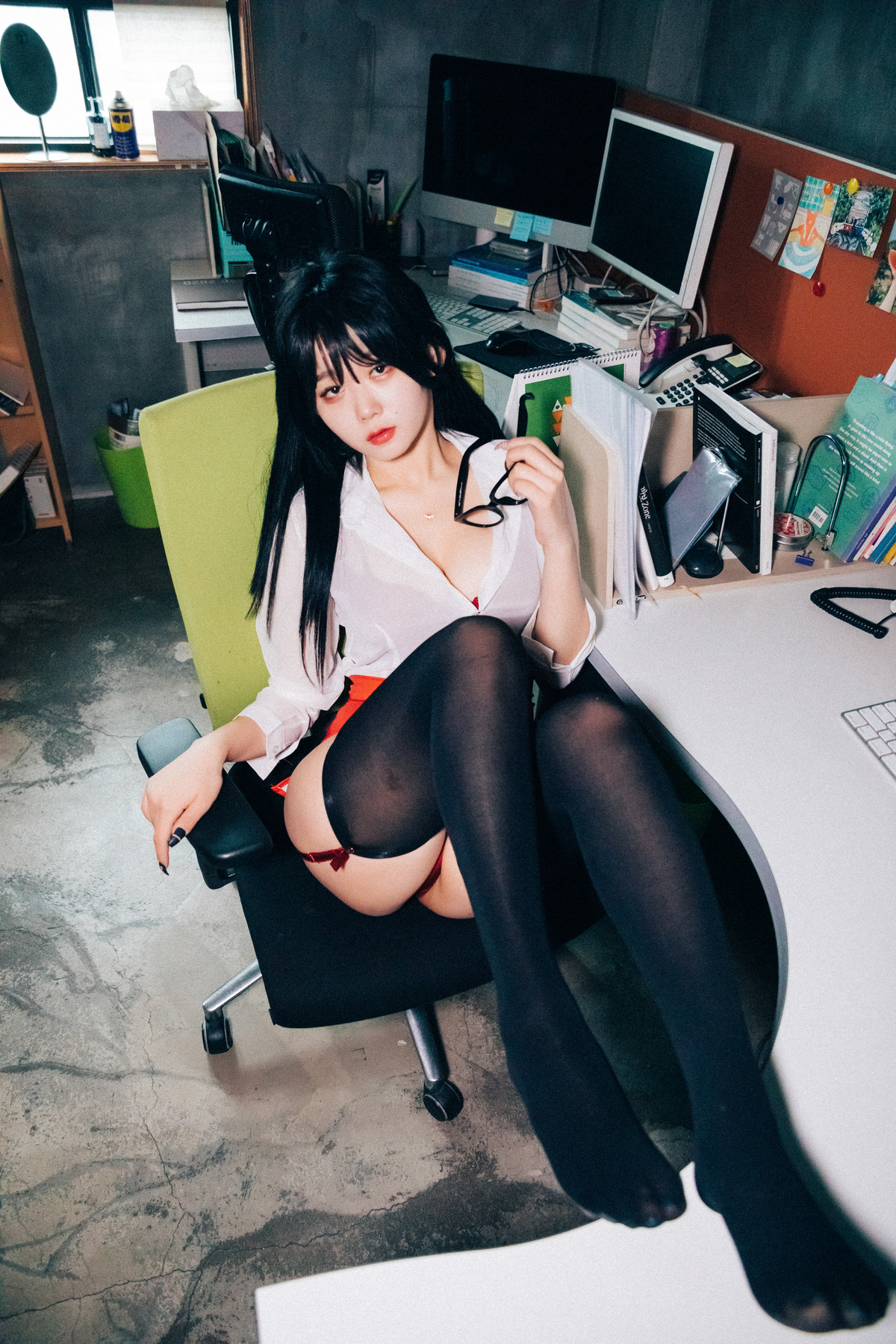 ZIA.Kwon 권지아, Loozy ‘Office Slave’ Set.02