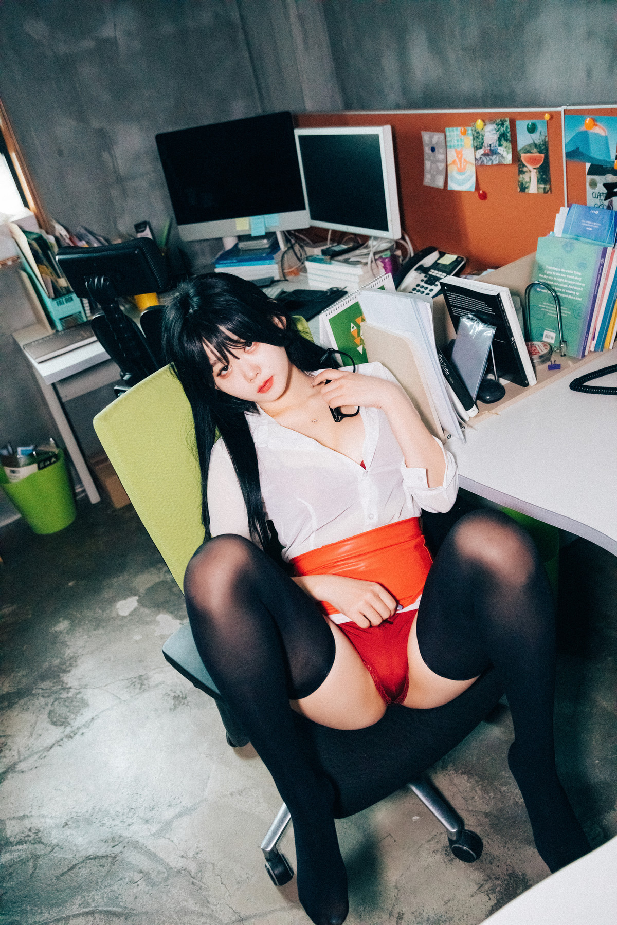 ZIA.Kwon 권지아, Loozy ‘Office Slave’ Set.02