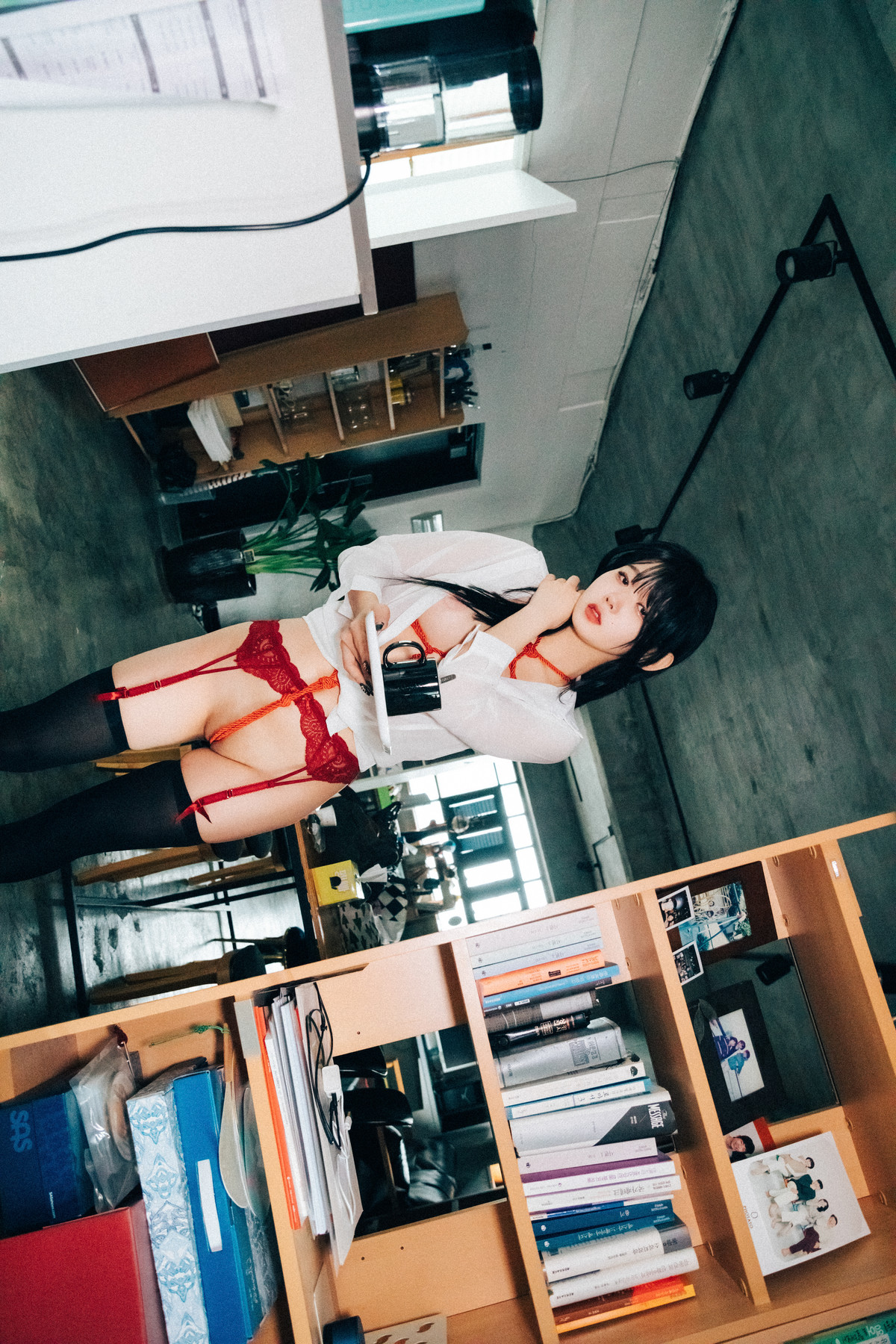 ZIA.Kwon 권지아, Loozy ‘Office Slave’ Set.04