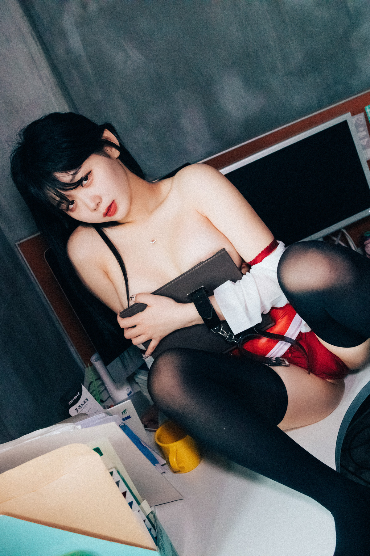 ZIA.Kwon 권지아, Loozy ‘Office Slave’ Set.05