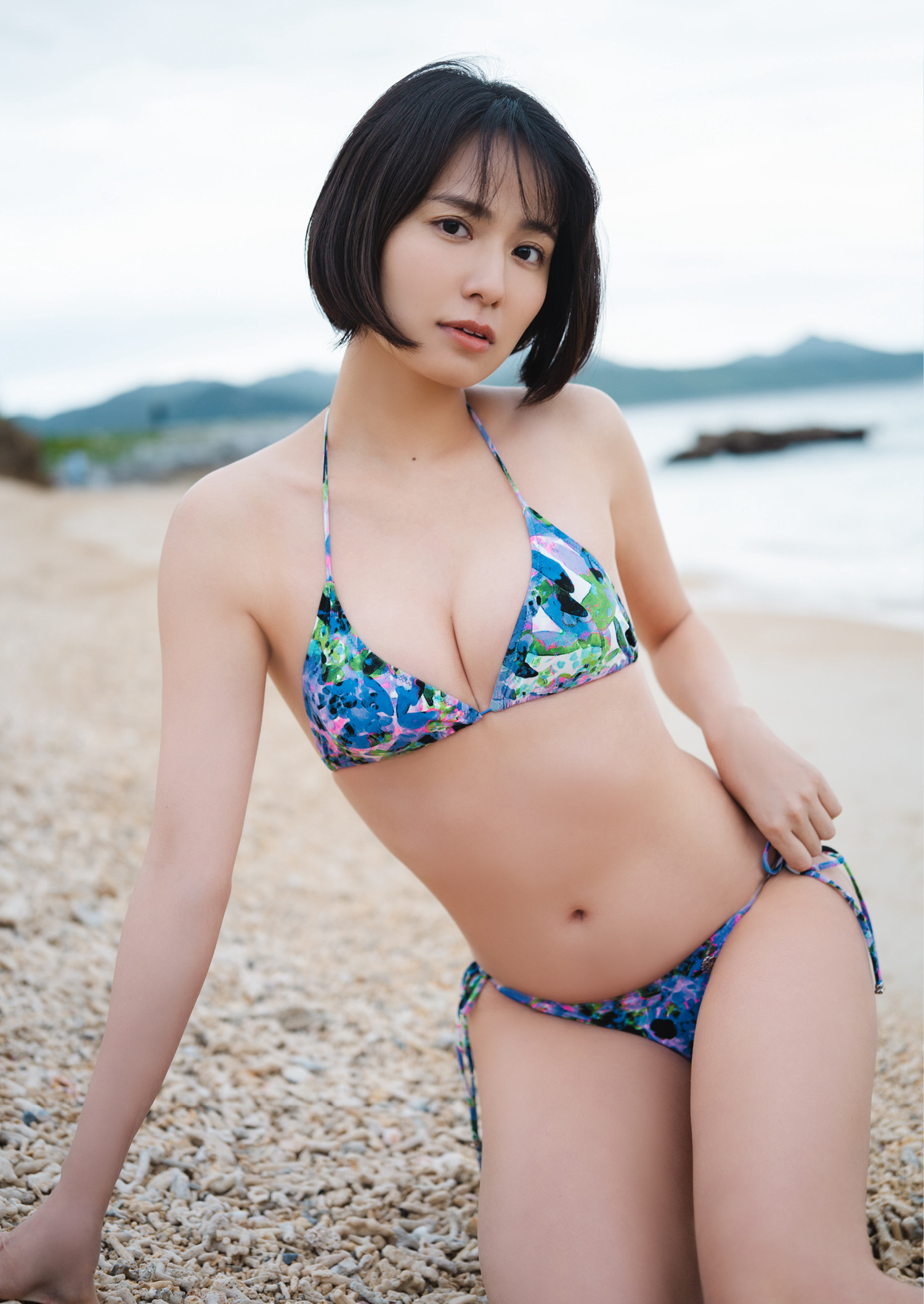 Ayaka Shinya 新谷あやか, Young Jump 2025 No.11 (ヤングジャンプ 2025年11号)