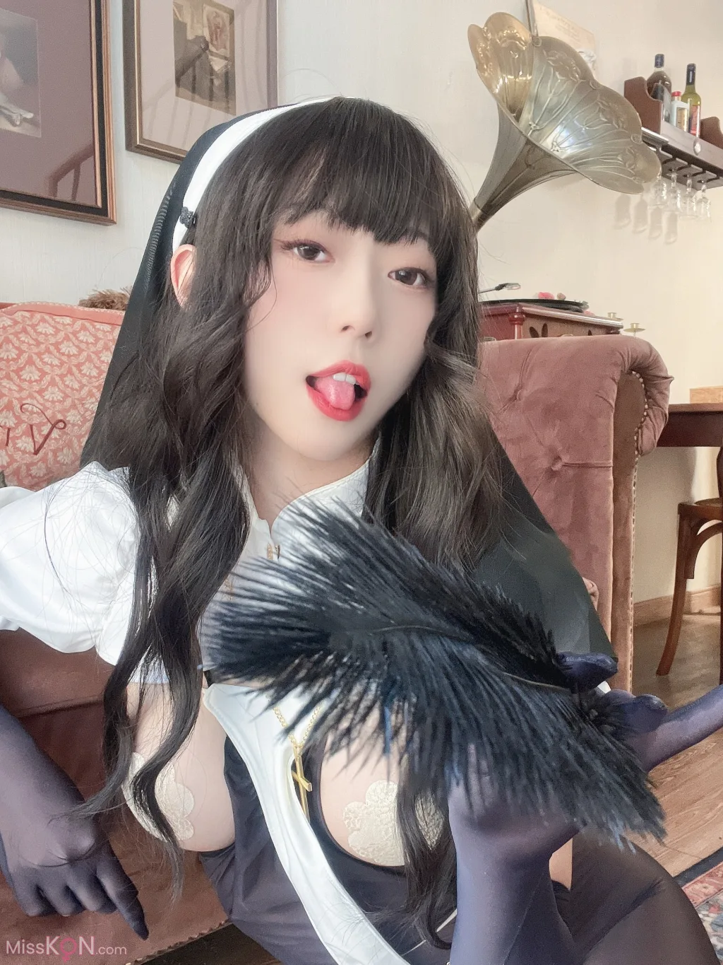 Coser@Money冷冷_ 修女