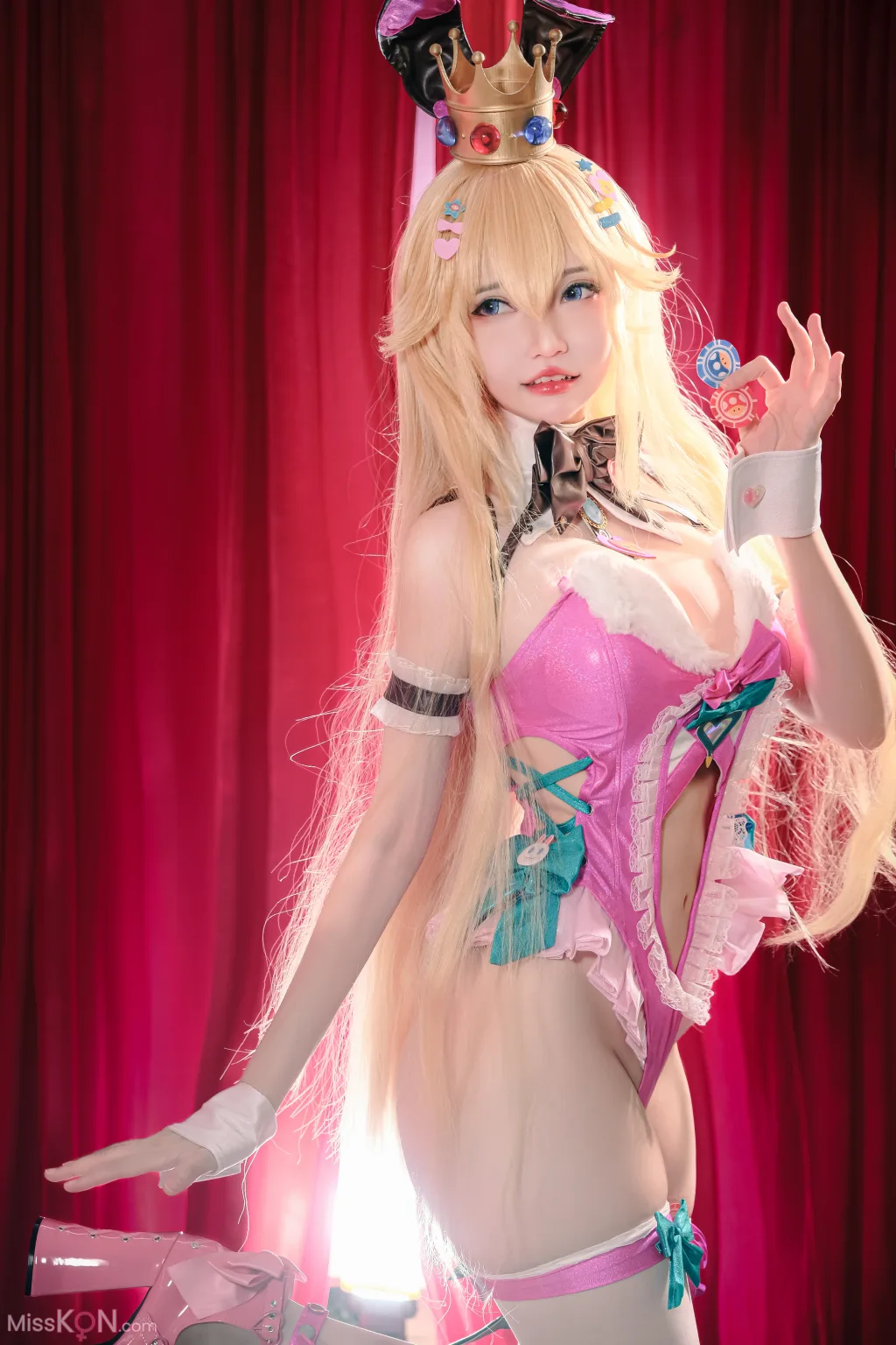 Coser@Potato Godzilla_ Peach Bunny Girl