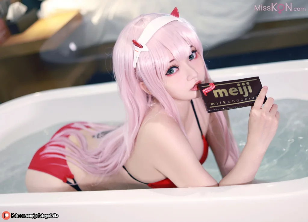 Coser@Potato Godzilla_ Zero Two Bikini