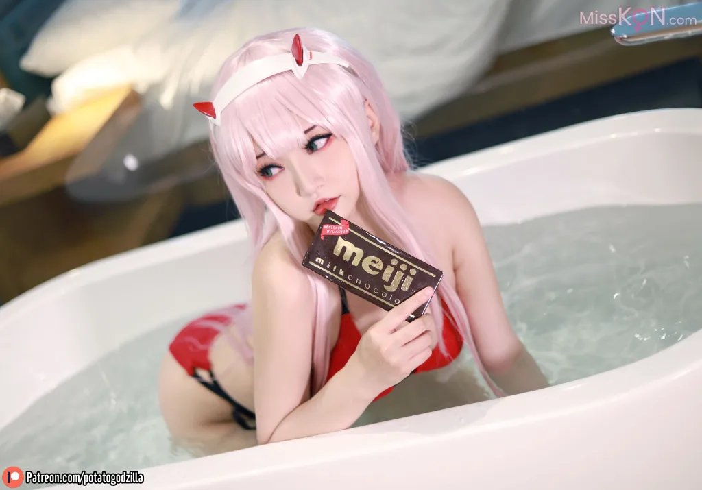 Coser@Potato Godzilla_ Zero Two Bikini