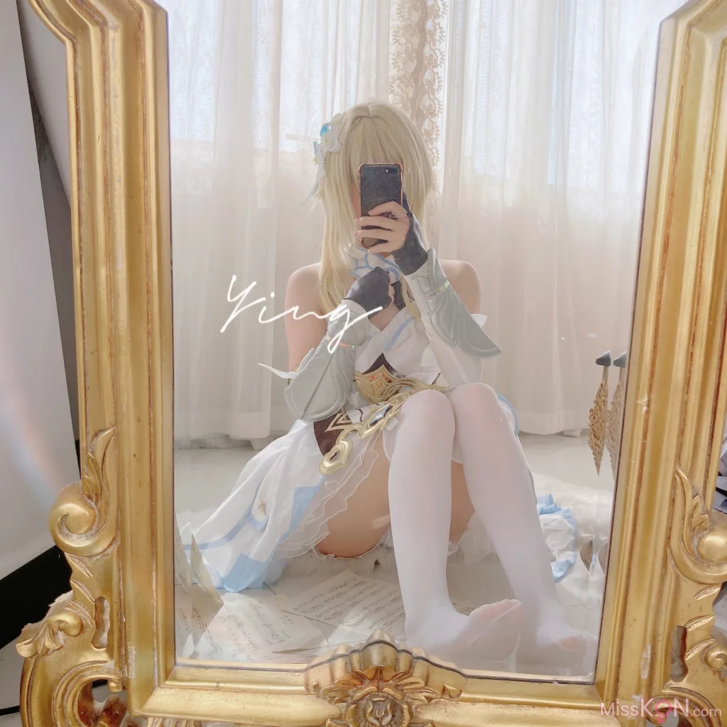 Coser@Seele麦麦_ 荧の纯白物语