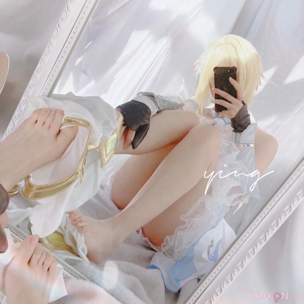 Coser@Seele麦麦_ 荧の纯白物语