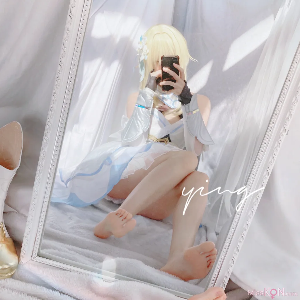 Coser@Seele麦麦_ 荧の纯白物语