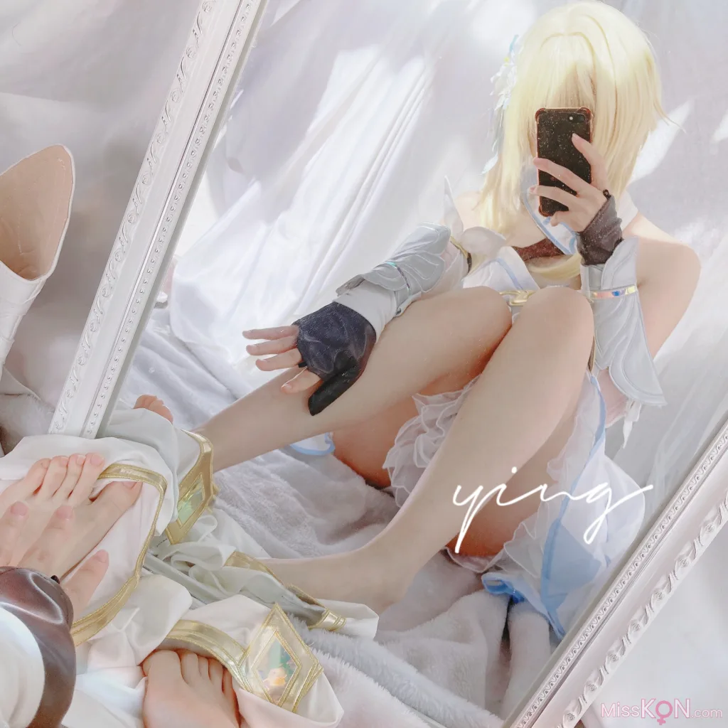 Coser@Seele麦麦_ 荧の纯白物语