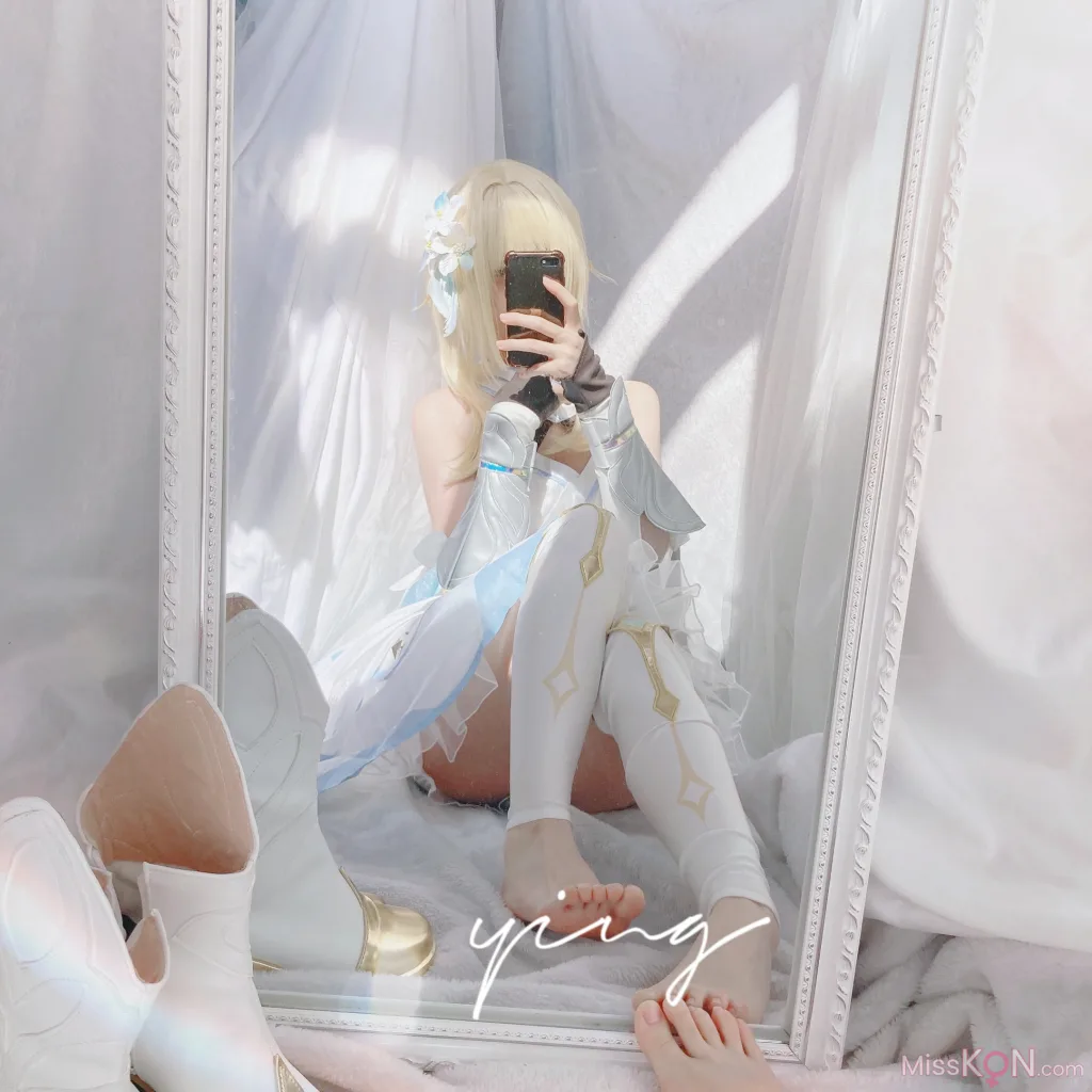 Coser@Seele麦麦_ 荧の纯白物语