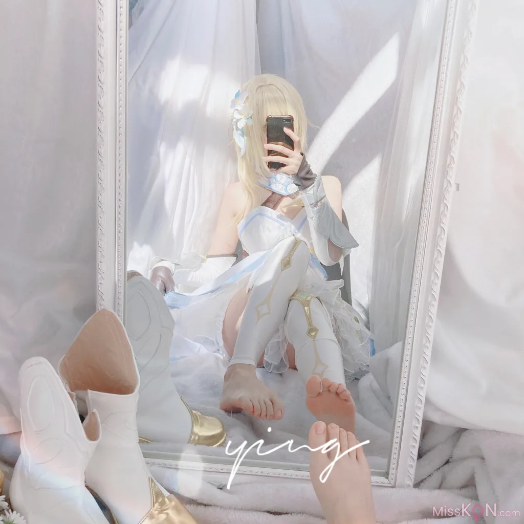 Coser@Seele麦麦_ 荧の纯白物语