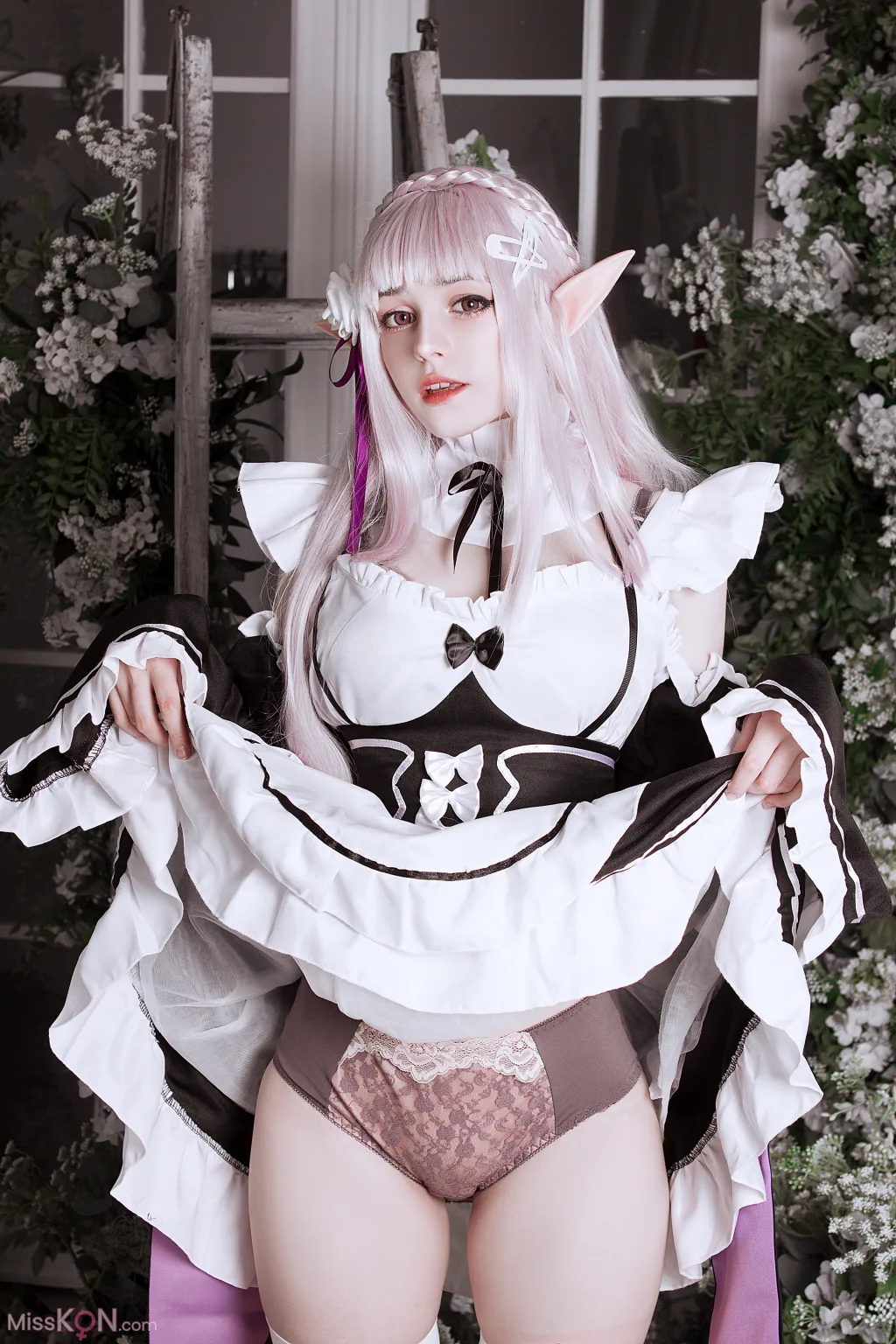 Coser@Tenletters_ Emilia (Re_Zero)