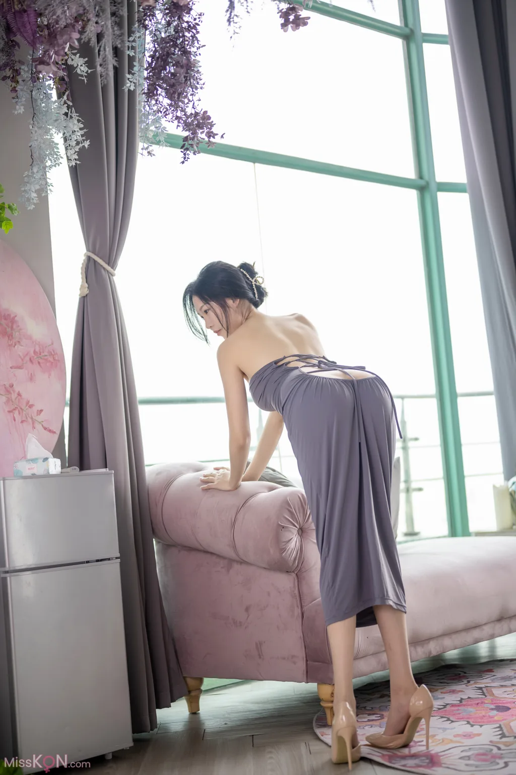 Coser@抖娘-利世_ 连体裙激凸骆驼趾