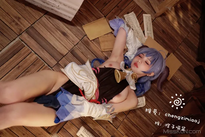 Coser@橙子喵酱_ ✿稀有露脸✿ 曼妙玲珑少女