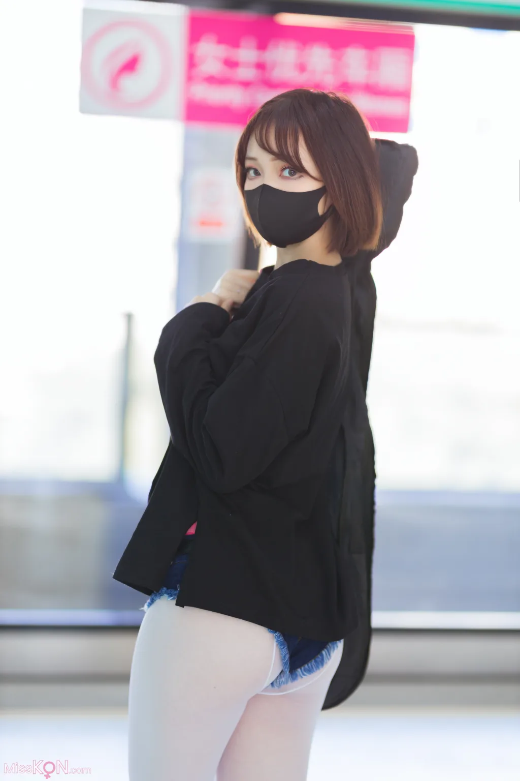 Coser@洛桑w伊梓_ 地铁吉他