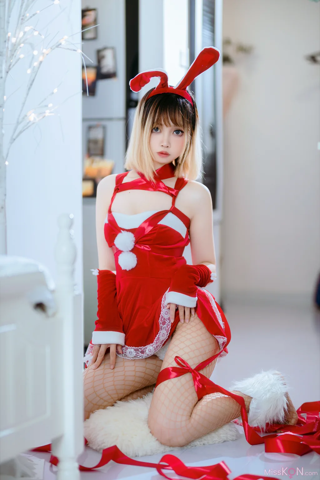 Coser@洛桑w伊梓_ 网袜丝带兔兔