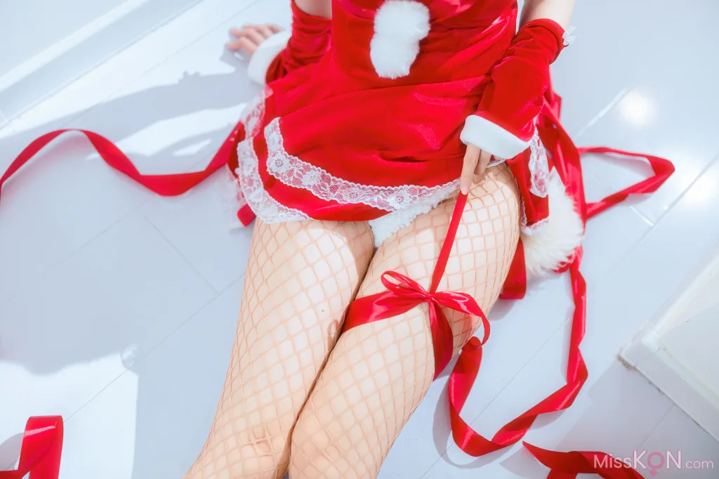 Coser@洛桑w伊梓_ 网袜丝带兔兔