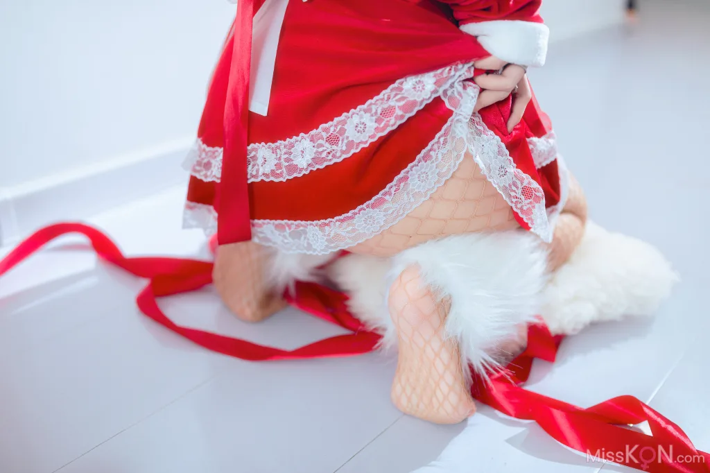 Coser@洛桑w伊梓_ 网袜丝带兔兔