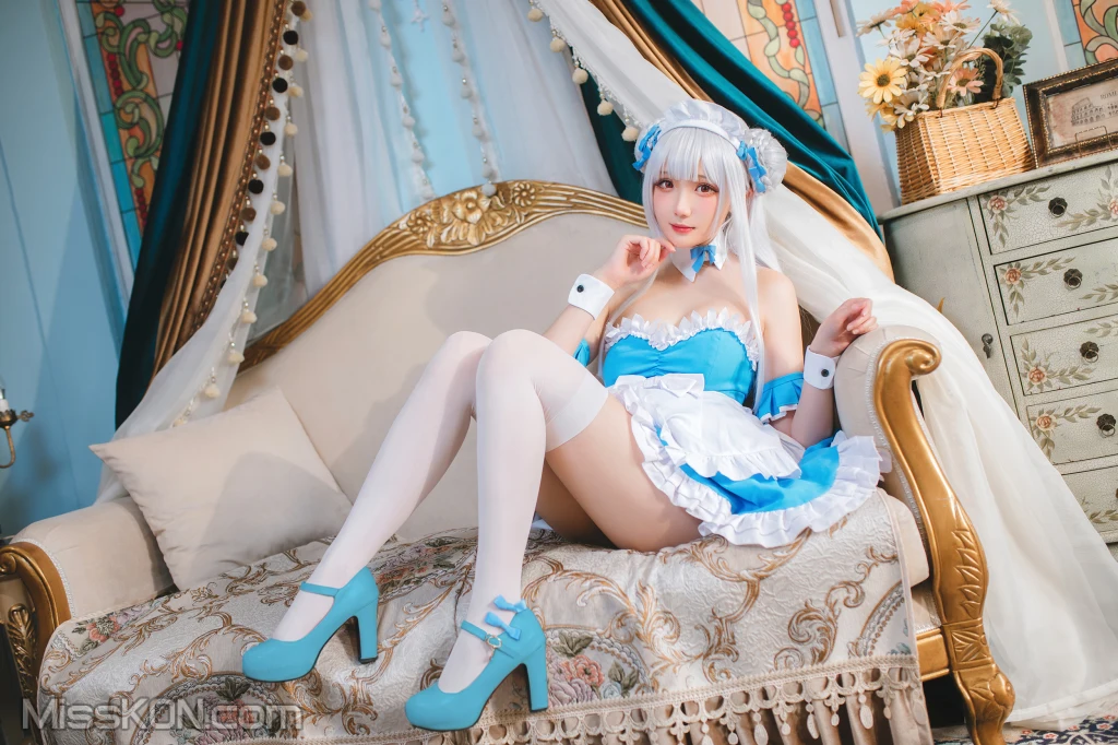 Coser@瓜希酱_ 碧蓝航线 小天鹅女仆