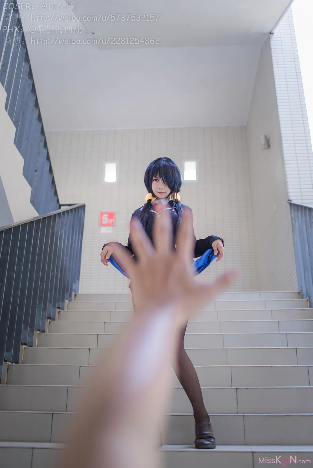 Coser@白金Saki_ 制服黑丝