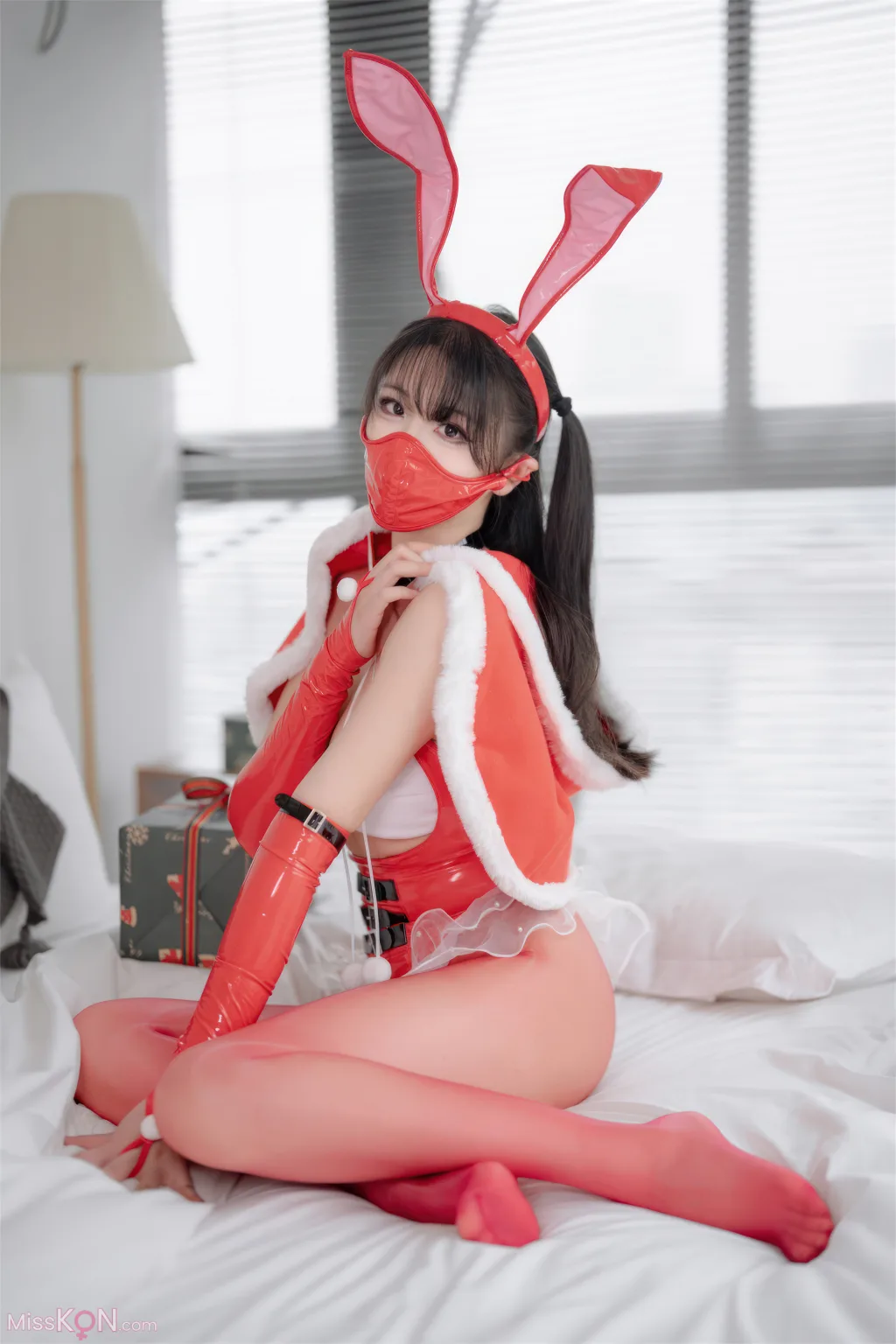 Coser@轩萧学姐_ 圣诞红丝兔女郎