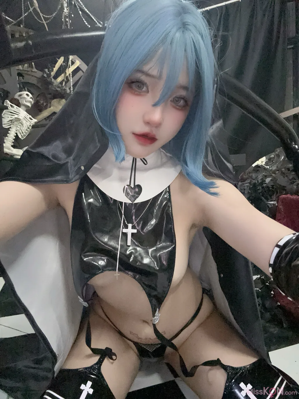 Coser@阿薰kaOri_ 蓝羽毛w魅魔