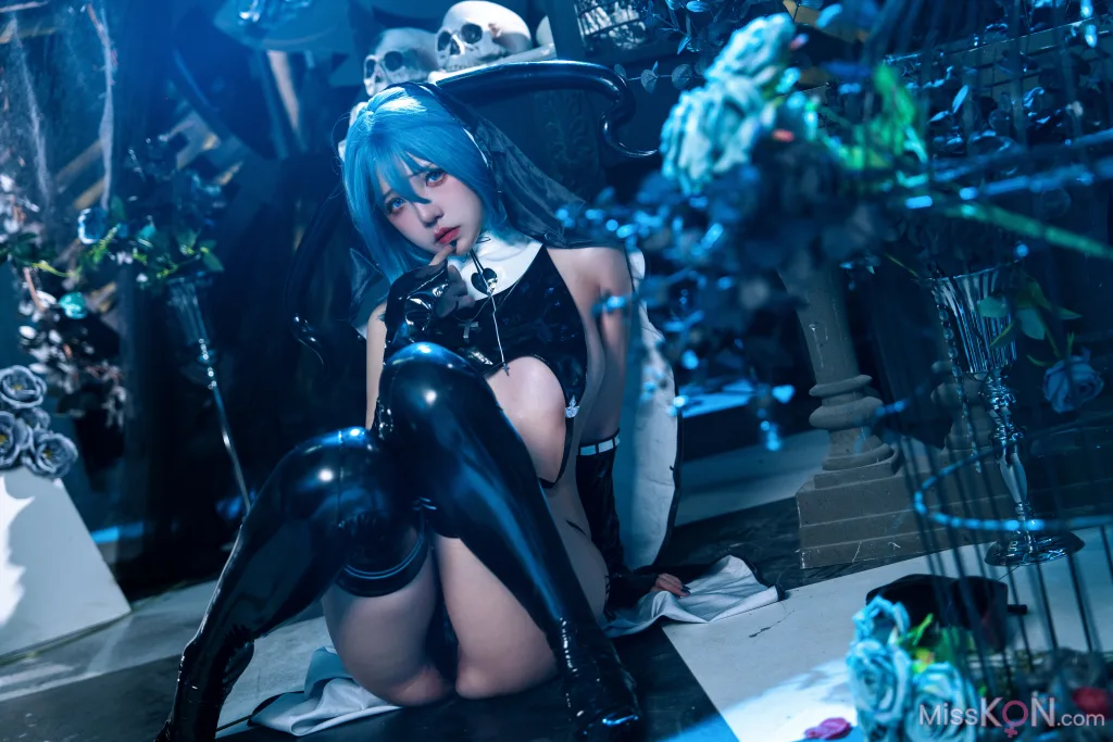 Coser@阿薰kaOri_ 蓝羽毛w魅魔