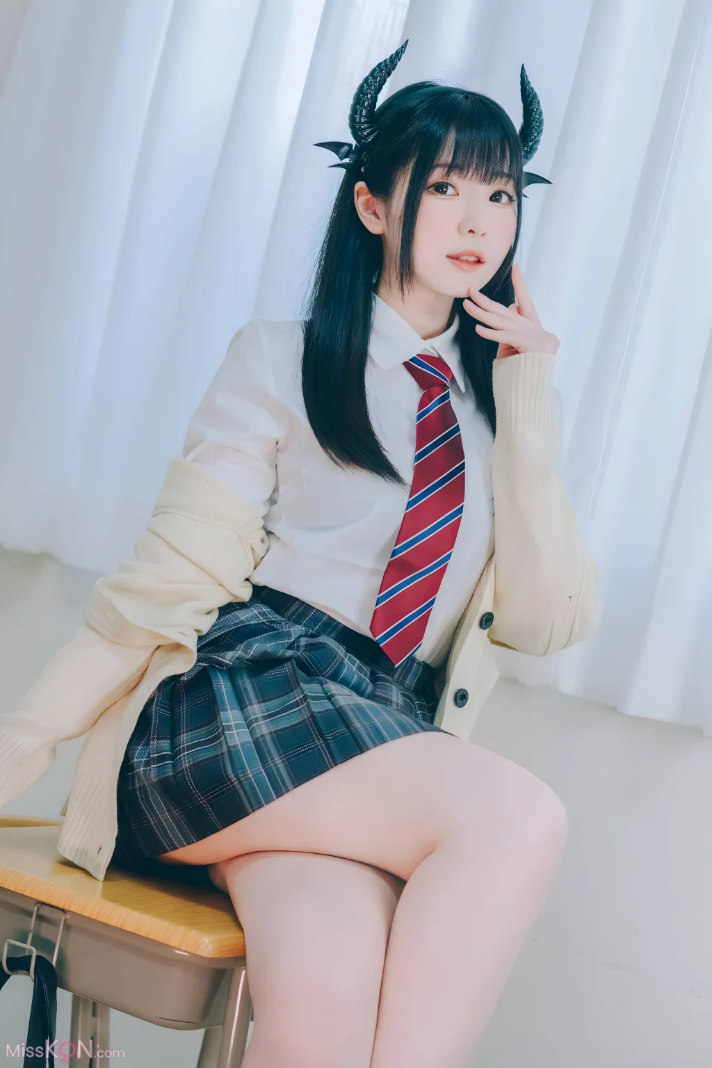 Coser@霜月shimo_ DL版写真集 隣のサキュバス霜月さん！！Vol.01