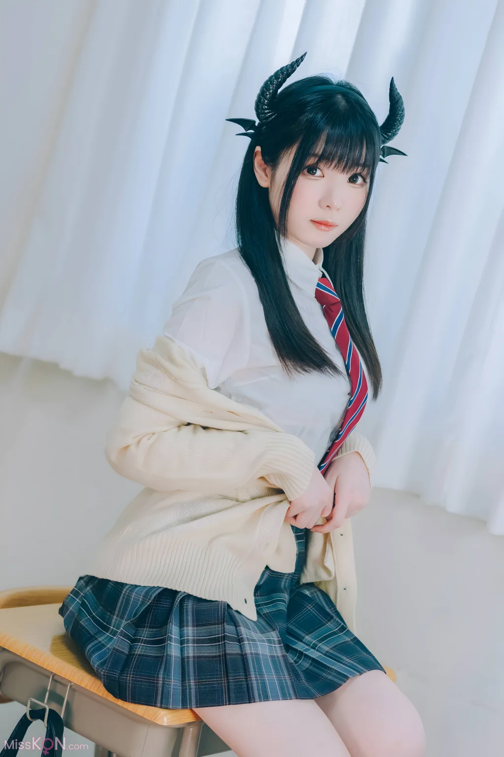 Coser@霜月shimo_ DL版写真集 隣のサキュバス霜月さん！！Vol.01