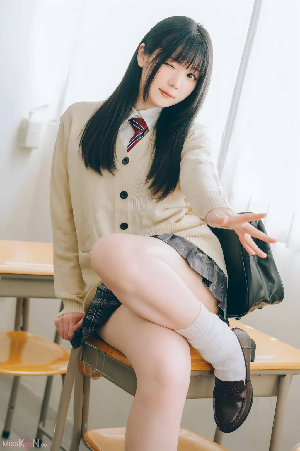 Coser@霜月shimo_ DL版写真集 隣のサキュバス霜月さん！！Vol.01