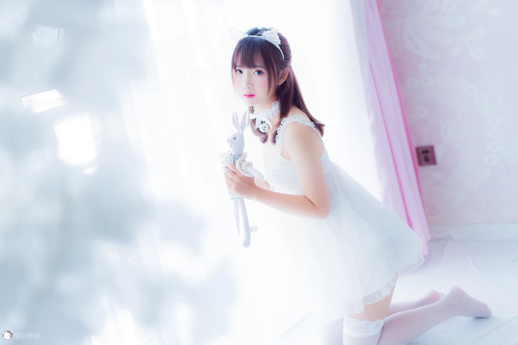 Coser@面饼仙儿 No.002_ 吊带睡衣