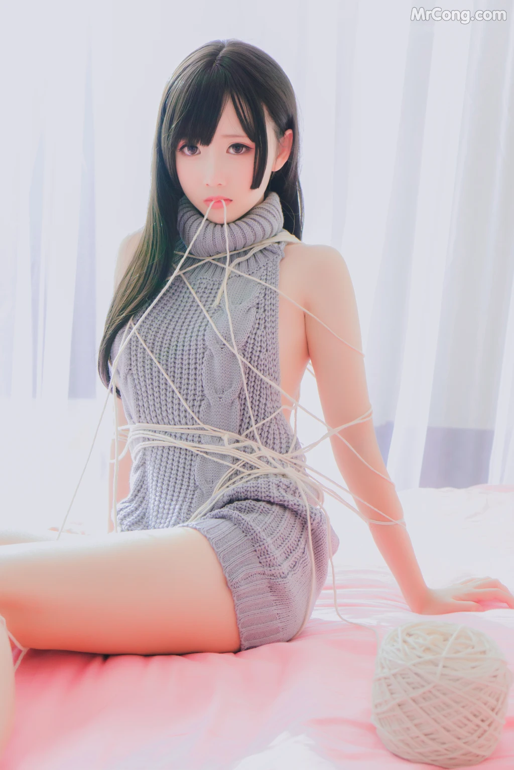 Coser@面饼仙儿 No.006_ 露背毛衣