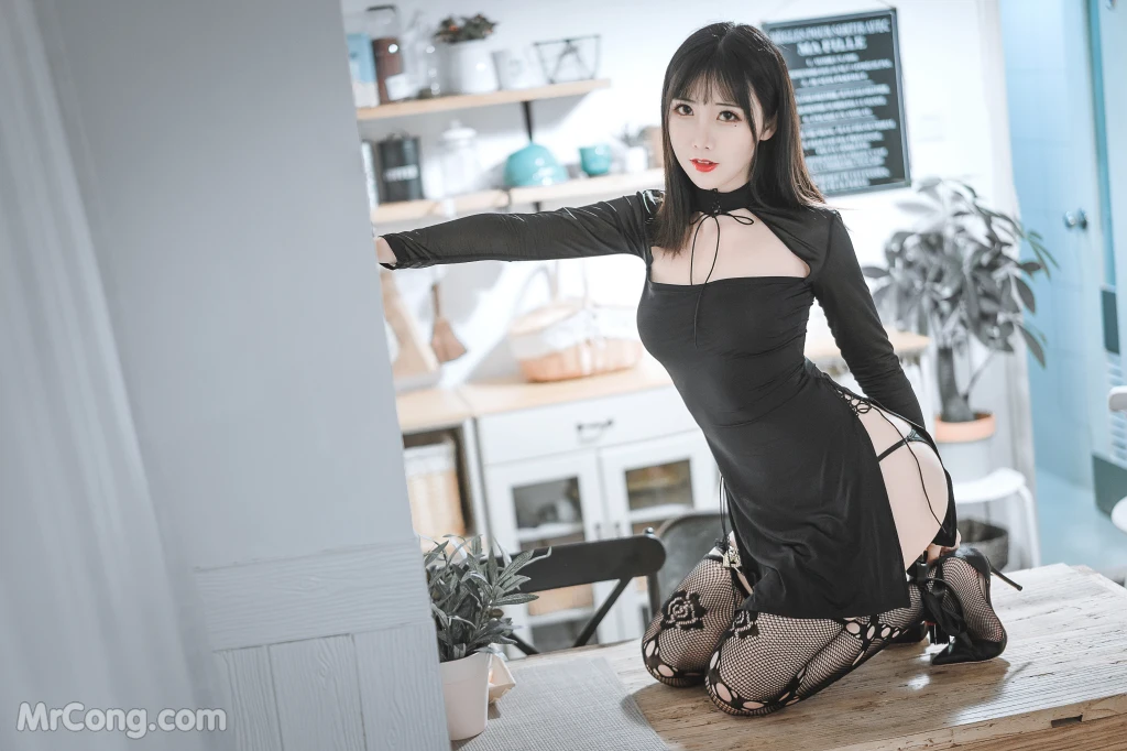 Coser@面饼仙儿 No.075_ 黑蛇袜