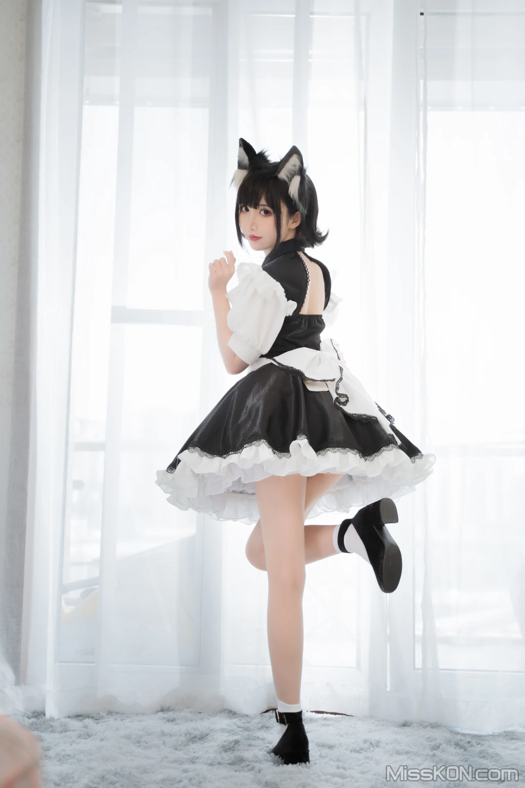 Coser@面饼仙儿 No.114_ 开胸女仆