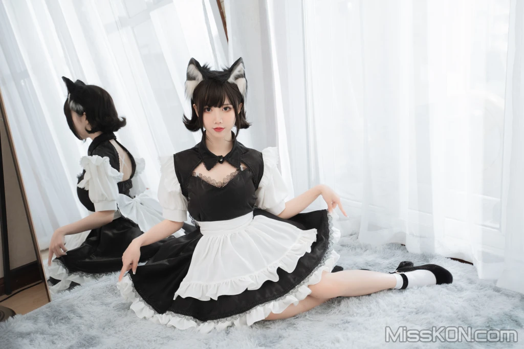 Coser@面饼仙儿 No.114_ 开胸女仆