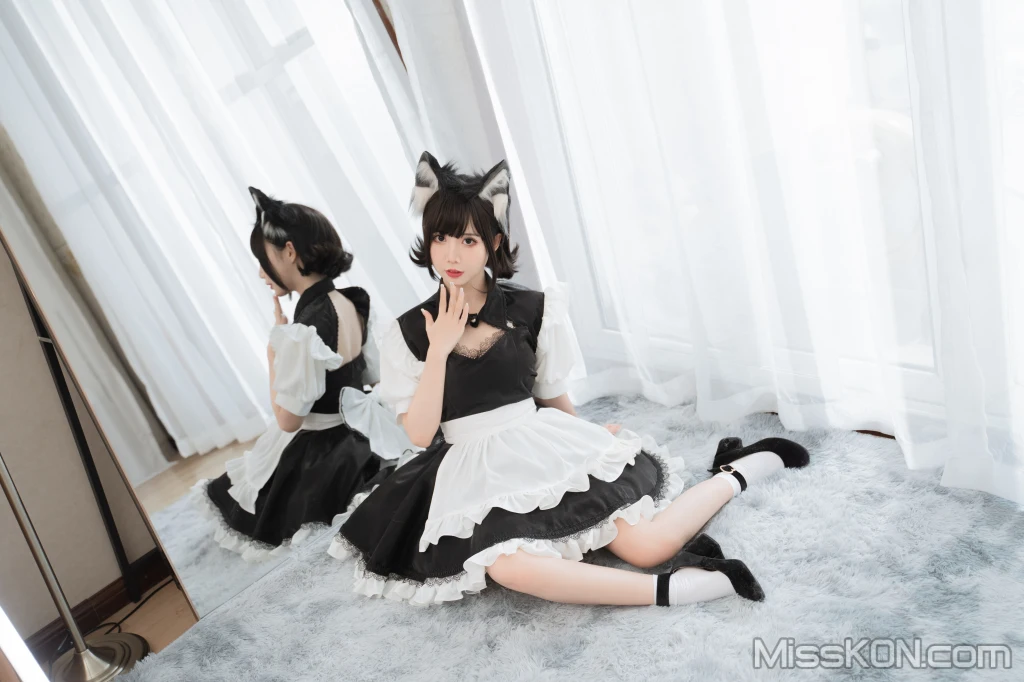 Coser@面饼仙儿 No.114_ 开胸女仆