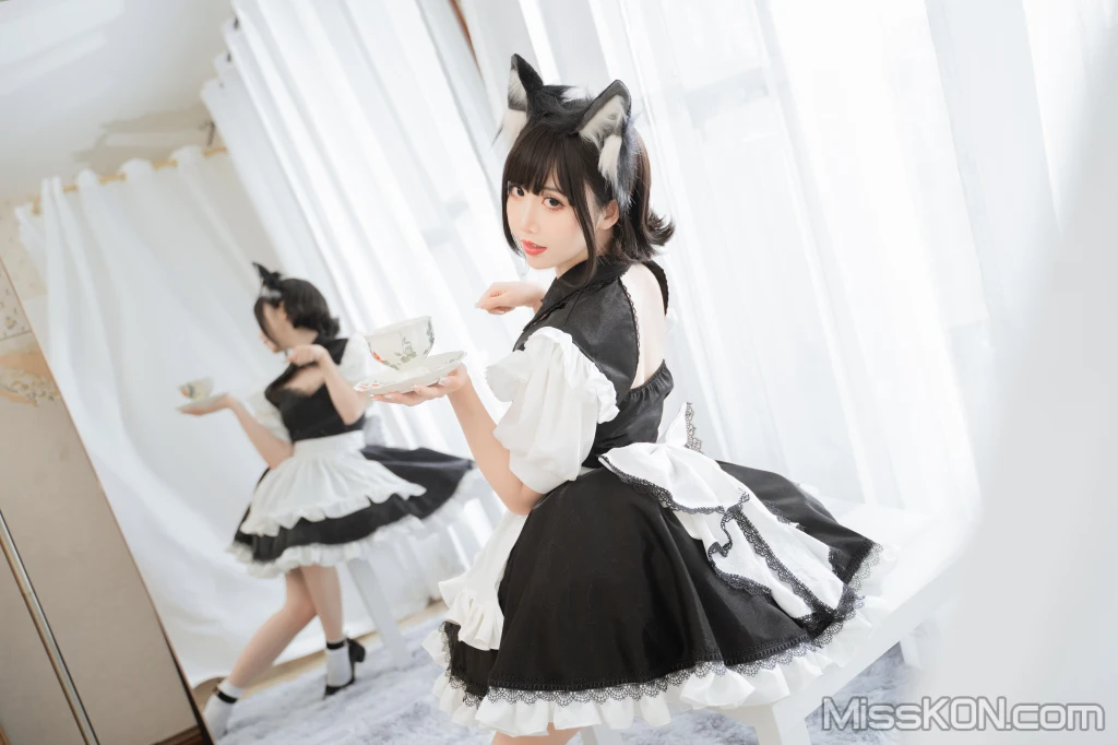 Coser@面饼仙儿 No.114_ 开胸女仆