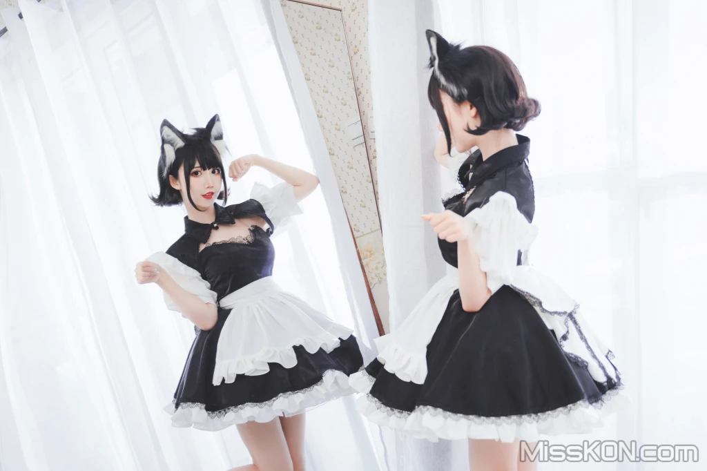 Coser@面饼仙儿 No.114_ 开胸女仆