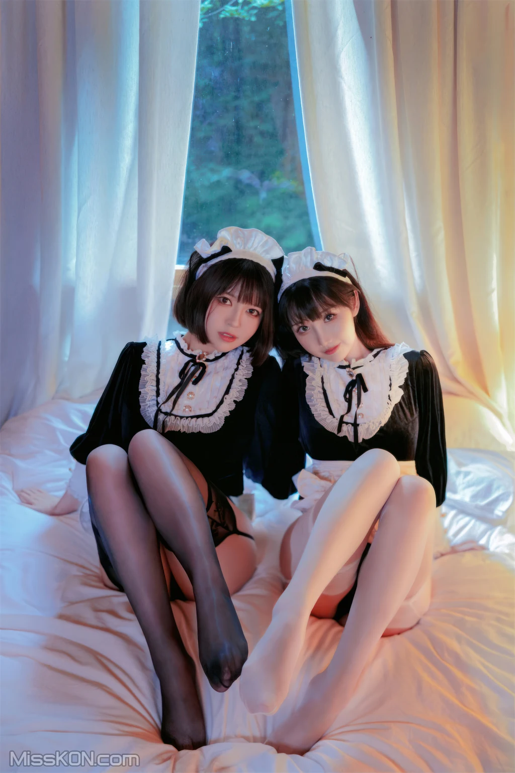 Coser@面饼仙儿 No.136_ &半半子 – Maid姉妹