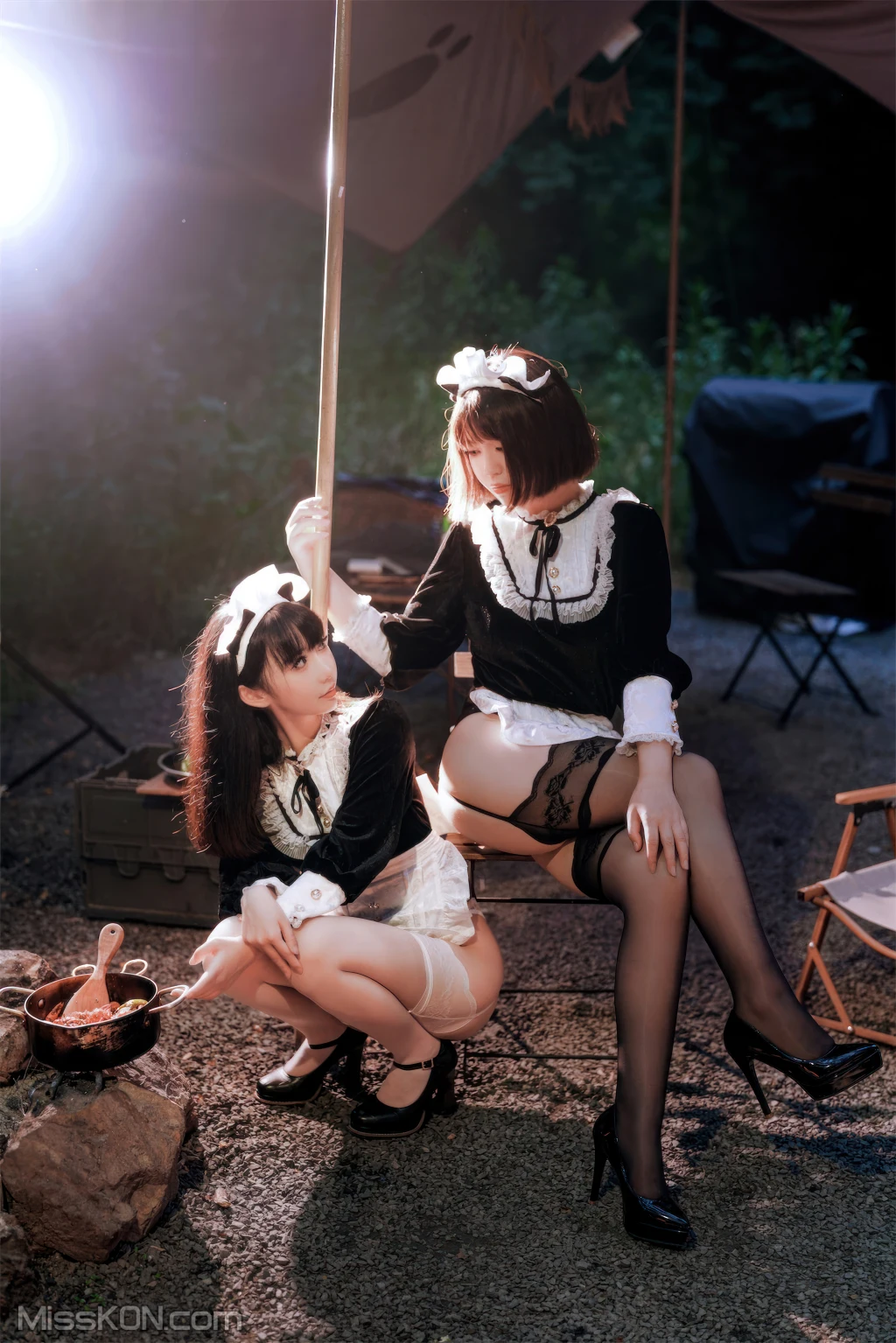 Coser@面饼仙儿 No.136_ &半半子 – Maid姉妹