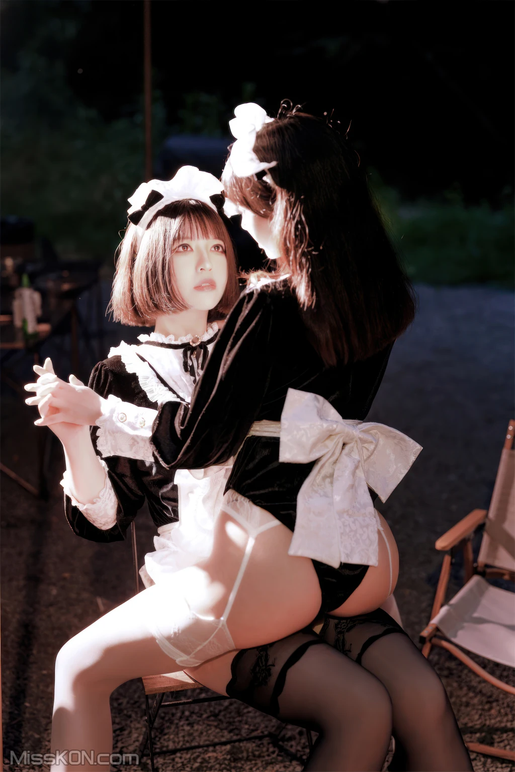 Coser@面饼仙儿 No.136_ &半半子 – Maid姉妹