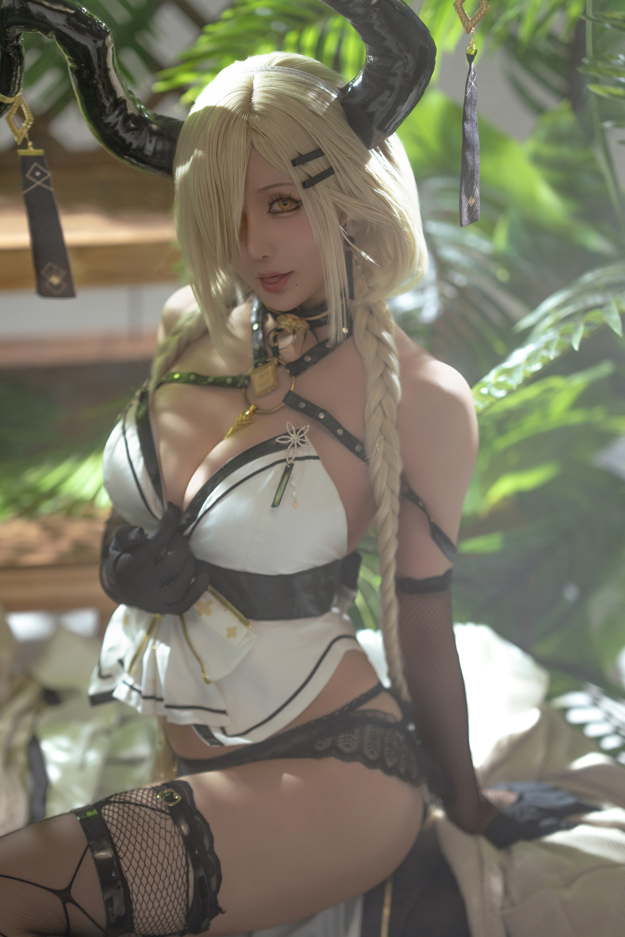 Cosplay 星之迟迟Hoshilily 2024 万圣节尾张 Set.01