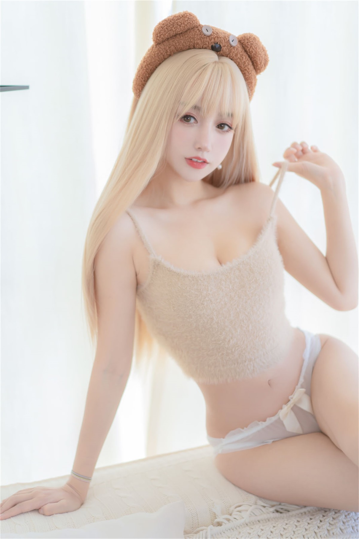 Cosplay 过期米线线喵 小熊软糖