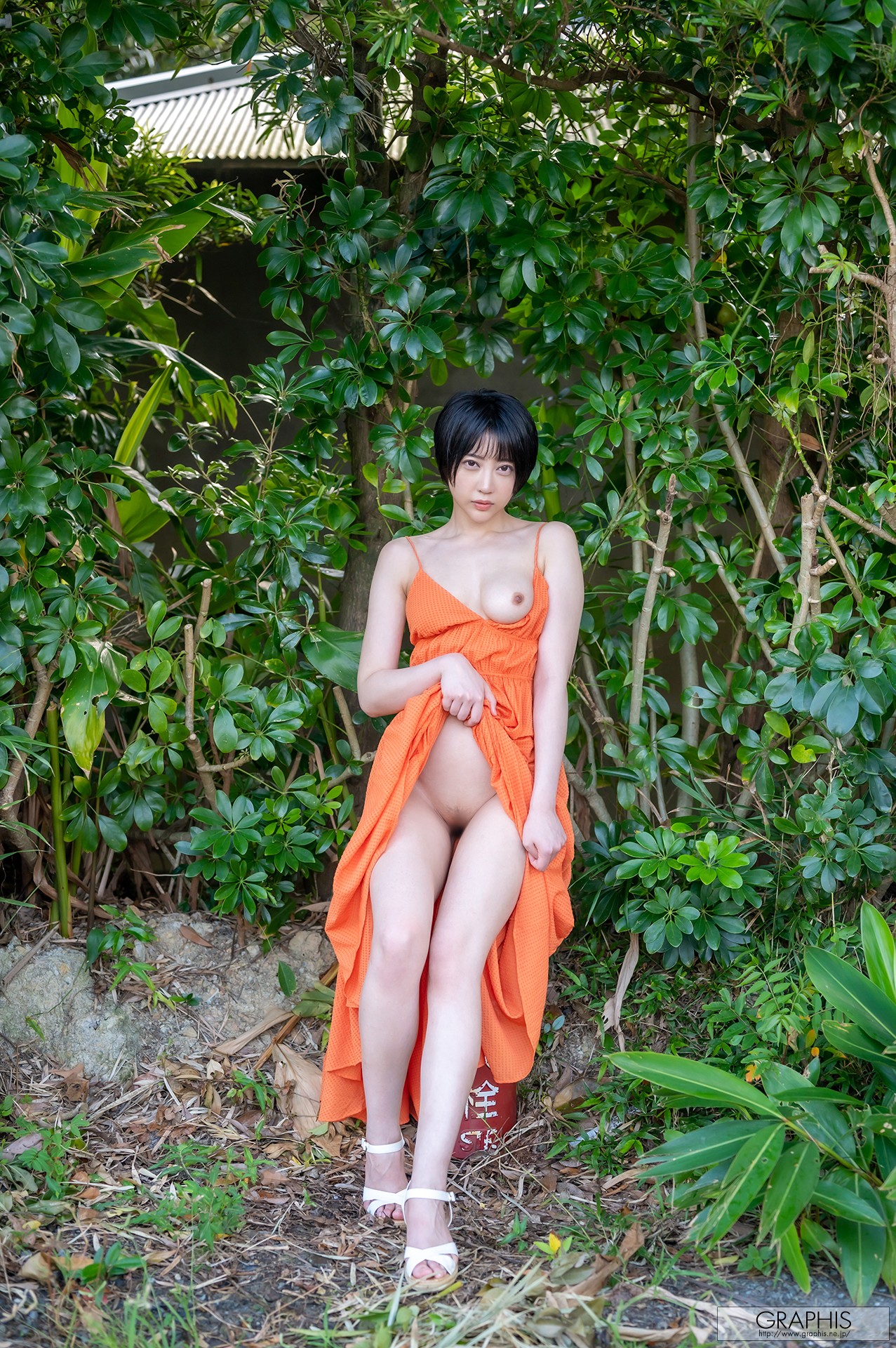 Hibiki Natsume 夏目響, [Graphis] Gals 「Modest and Mature!」 Vol.02