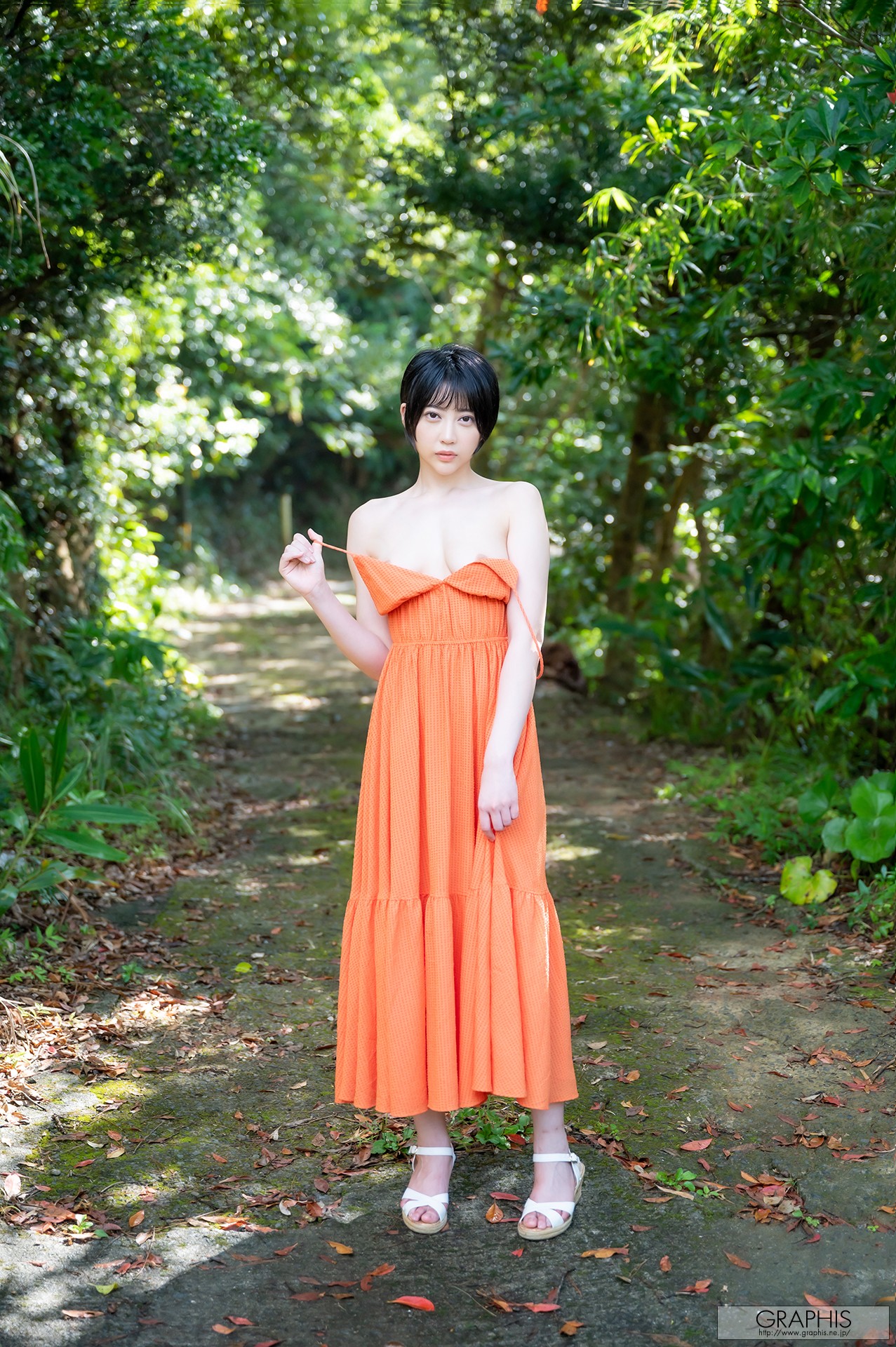 Hibiki Natsume 夏目響, [Graphis] Gals 「Modest and Mature!」 Vol.03