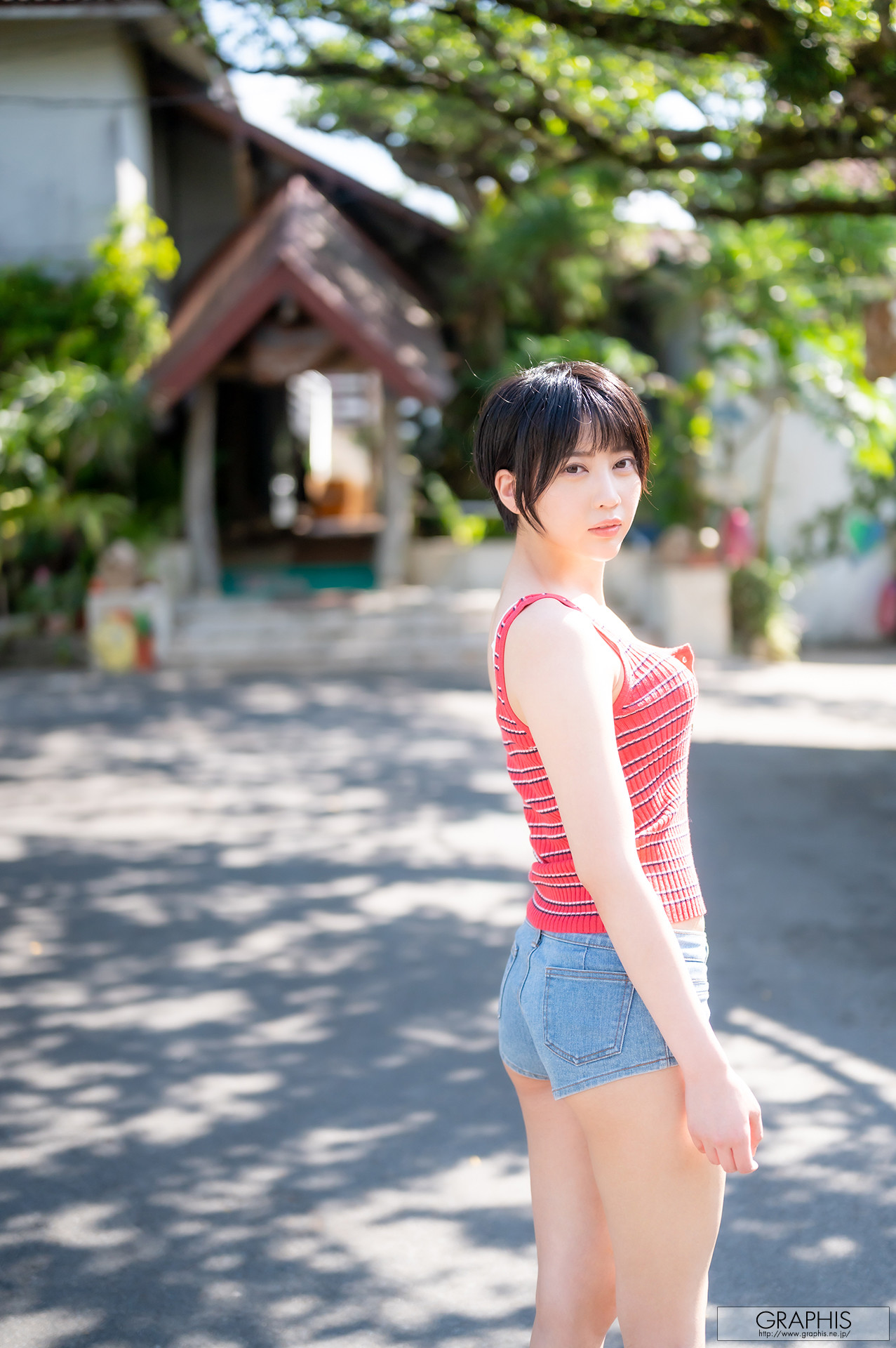 Hibiki Natsume 夏目響, [Graphis] Gals 「Modest and Mature!」 Vol.03