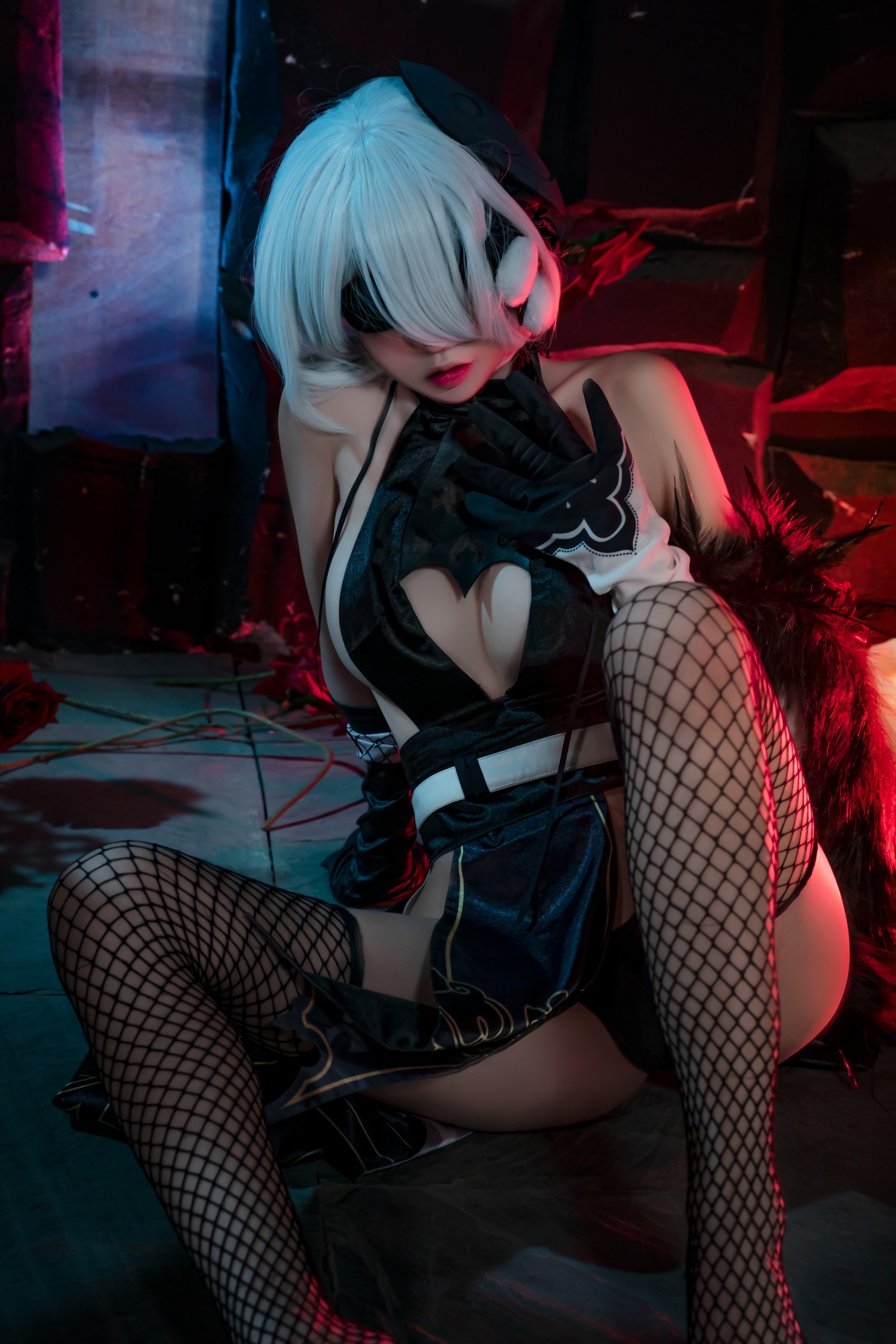 HornyCos - Cute 2B Showing Her Perfect Body (Patreon)