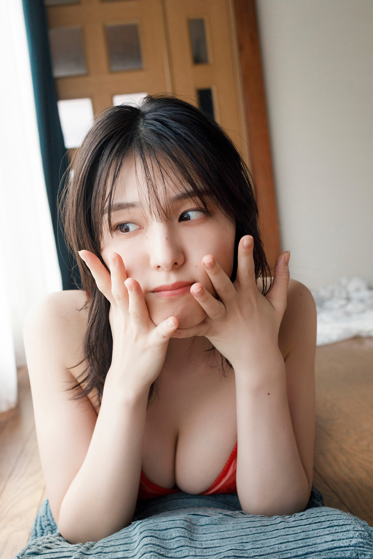 Iori Sagara 相楽伊織, FLASHデジタル写真集 「隣には君がいた」 Set.01