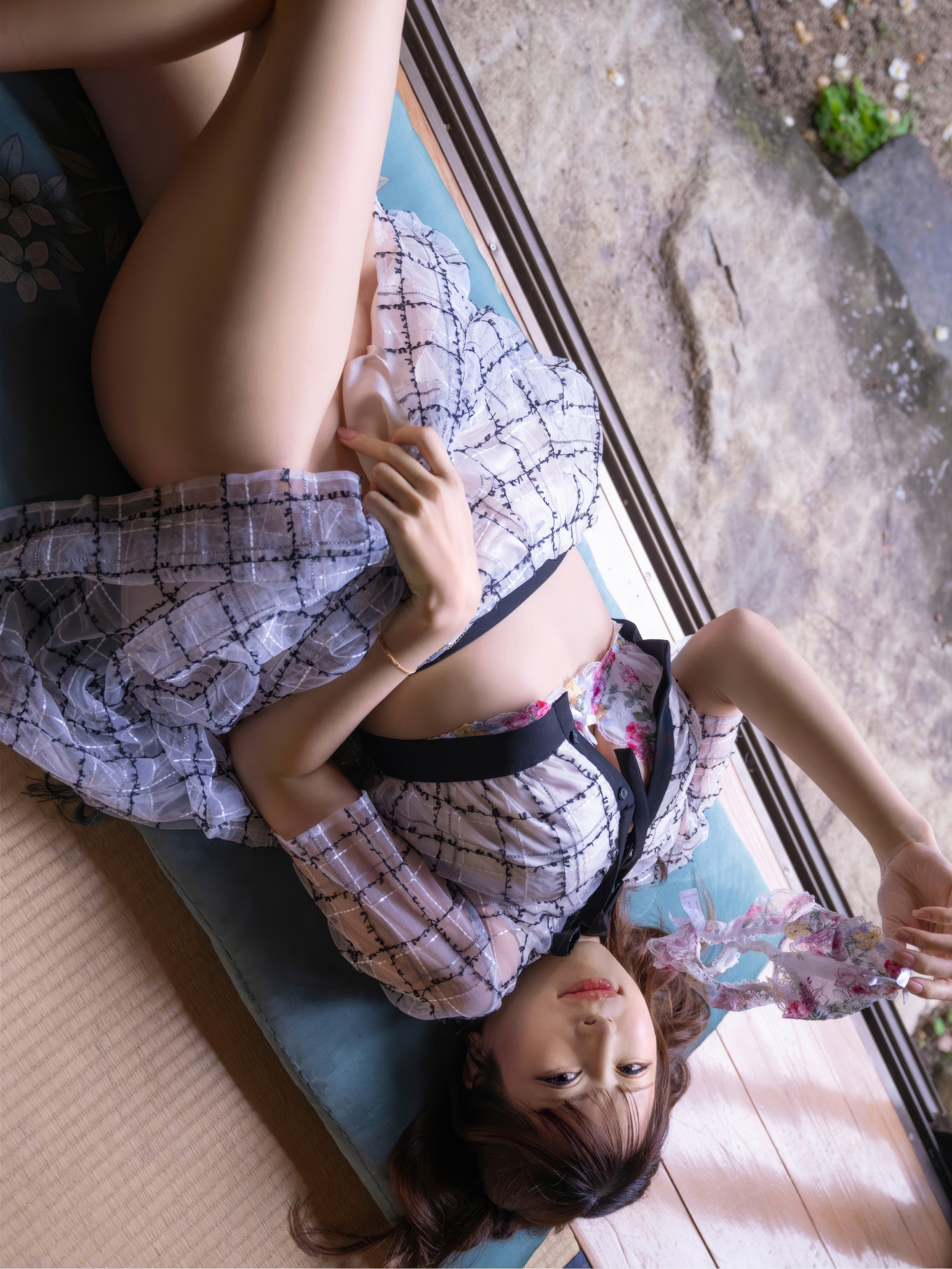 Mikuru Shiiba 有岡みう, 写真集 「木漏れ日の中で」 Set.01