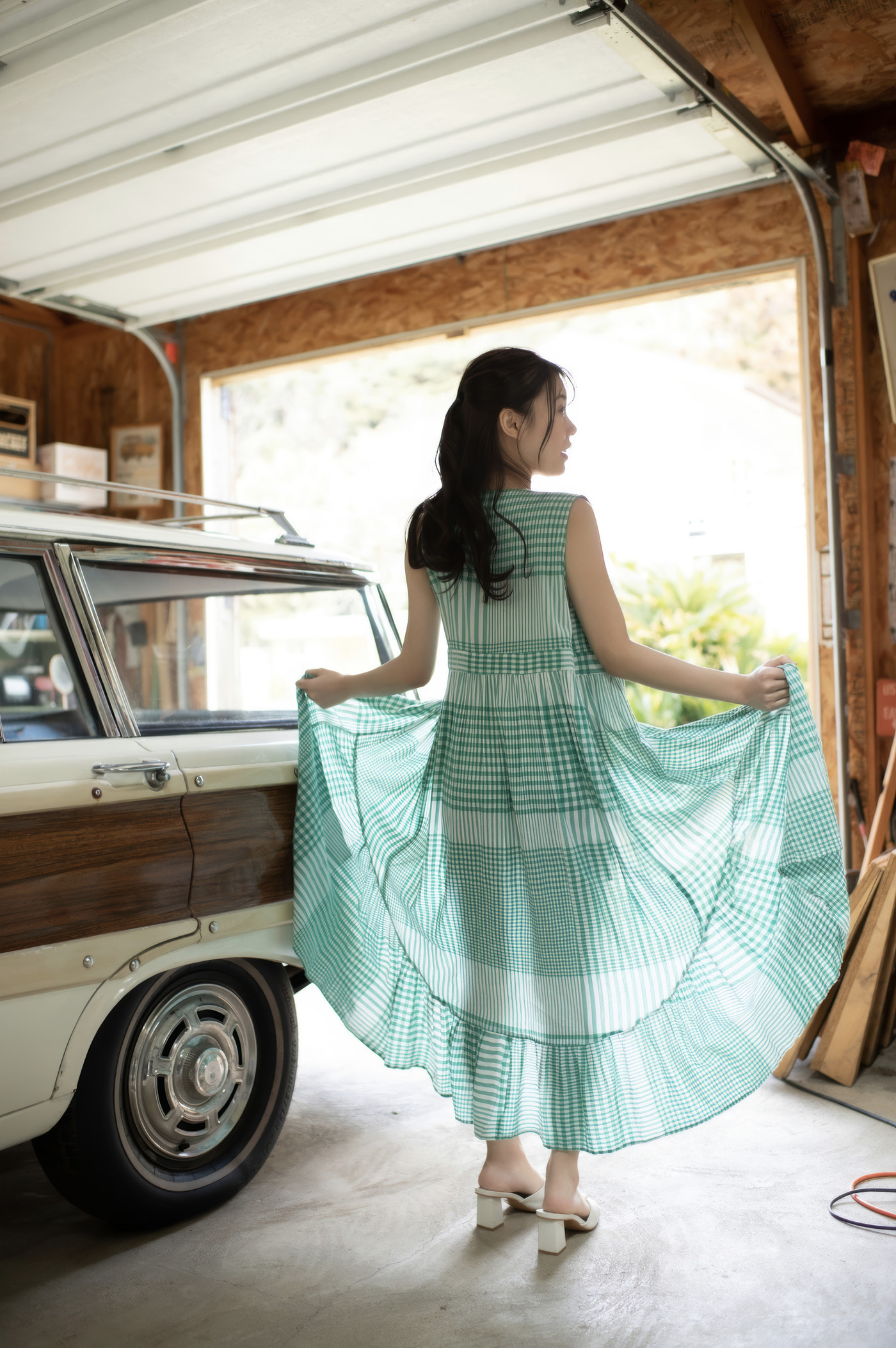 Minami Hironaka 広仲みなみ, グラビア写真集 ‘SOUTH BLUE’ Set.02